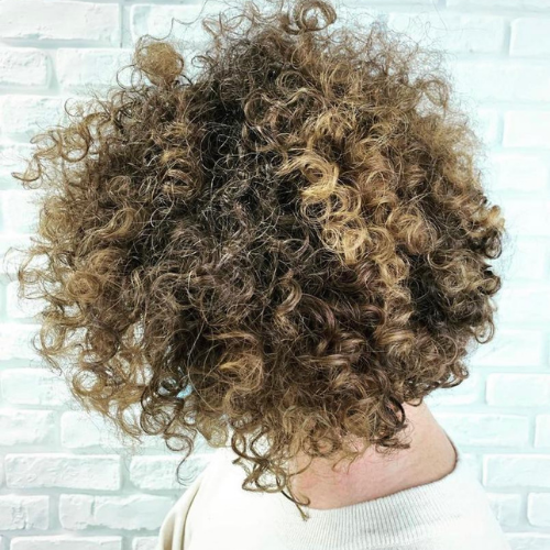pelo rizado